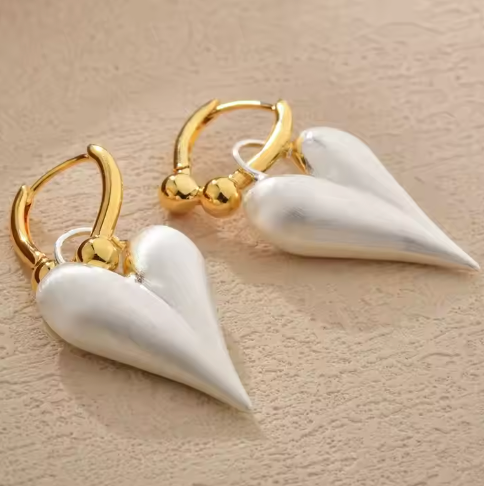 Brushed Heart earrings