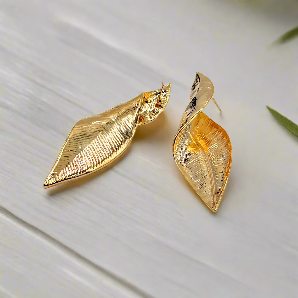 Whirlleaf Earring
