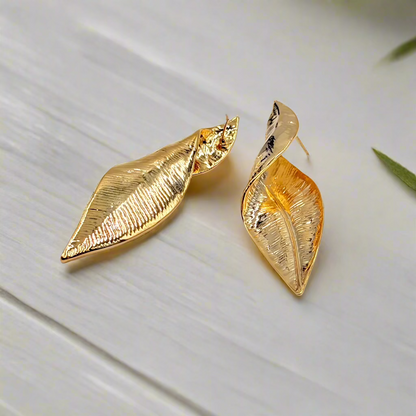 Whirlleaf Earring
