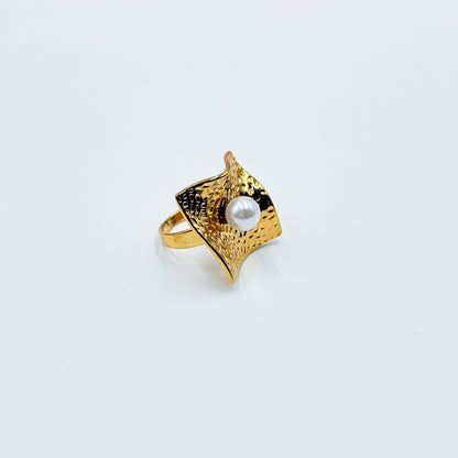 Oyster Style Pearl