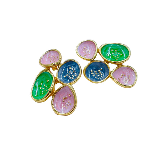 Gloomy Iris Studs
